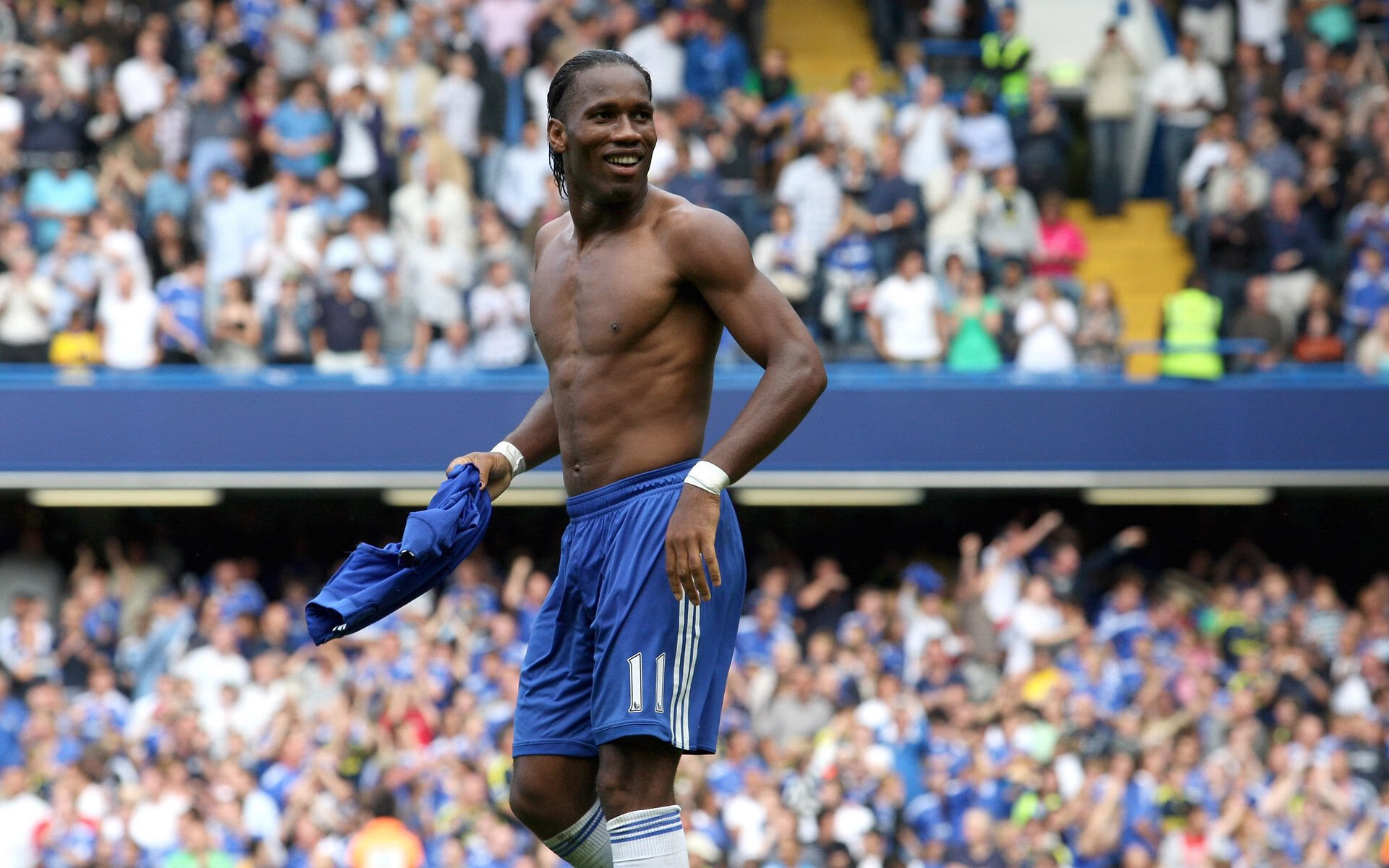 巴萨控球率高达75%，完全掌控比赛节奏，巴萨控球率达81%